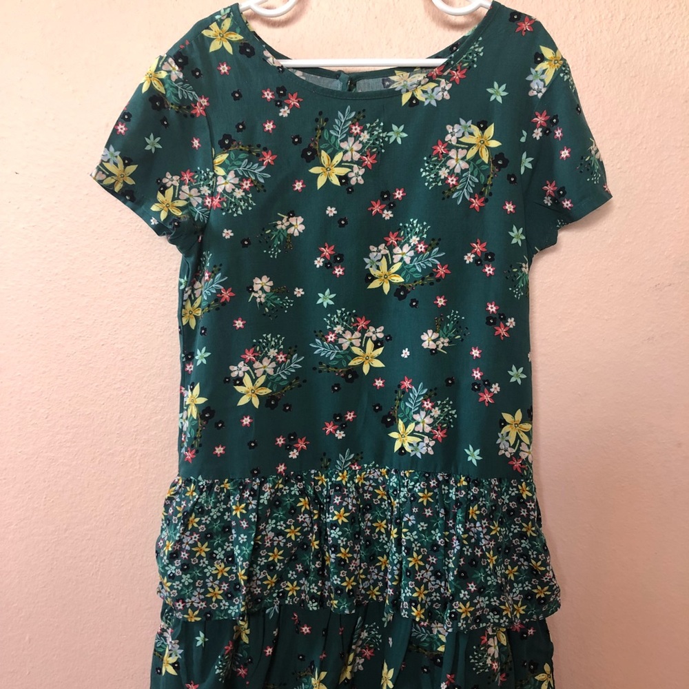 Girl Green Dress
